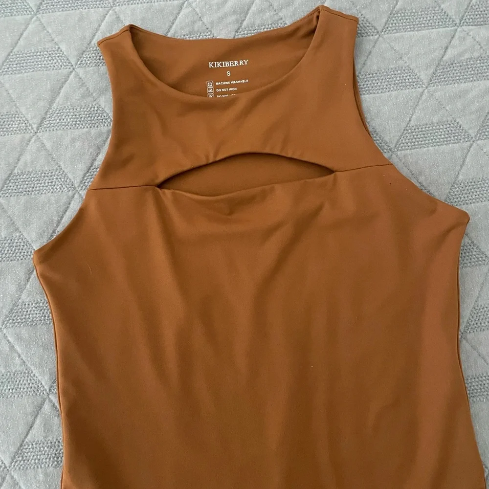 Key hole Bodysuit - Picture 2 of 4